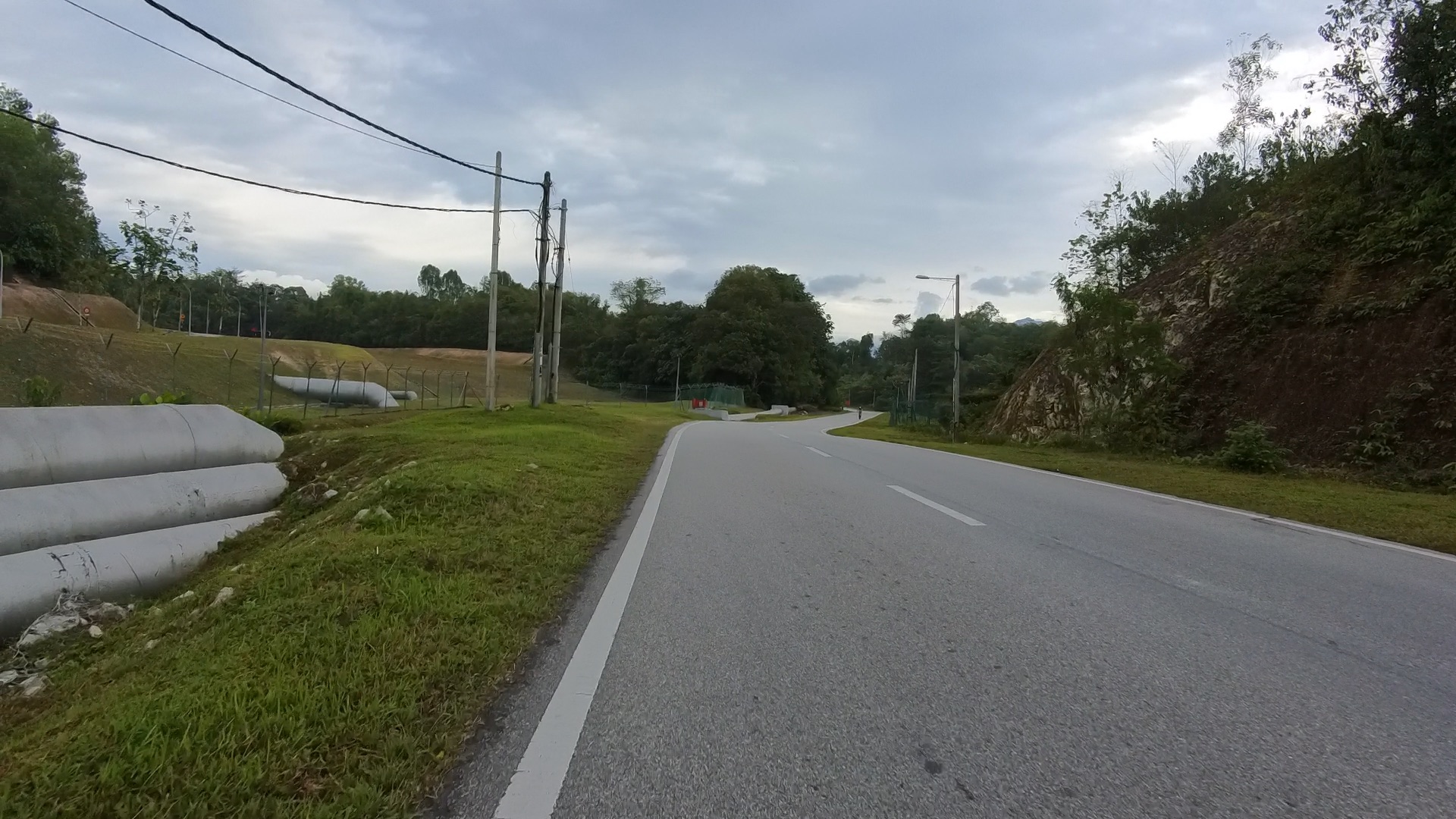 Ulu Kinta Dam Gravel Loop — scene 6 (mixed cycling in Ulu Kinta, Perak)